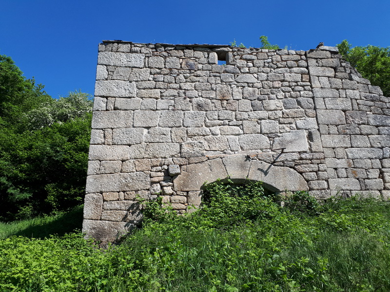 ruine du monnet 1